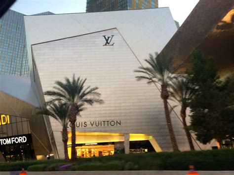 louis vuitton taranto|Louis Vuitton las vegas nv.